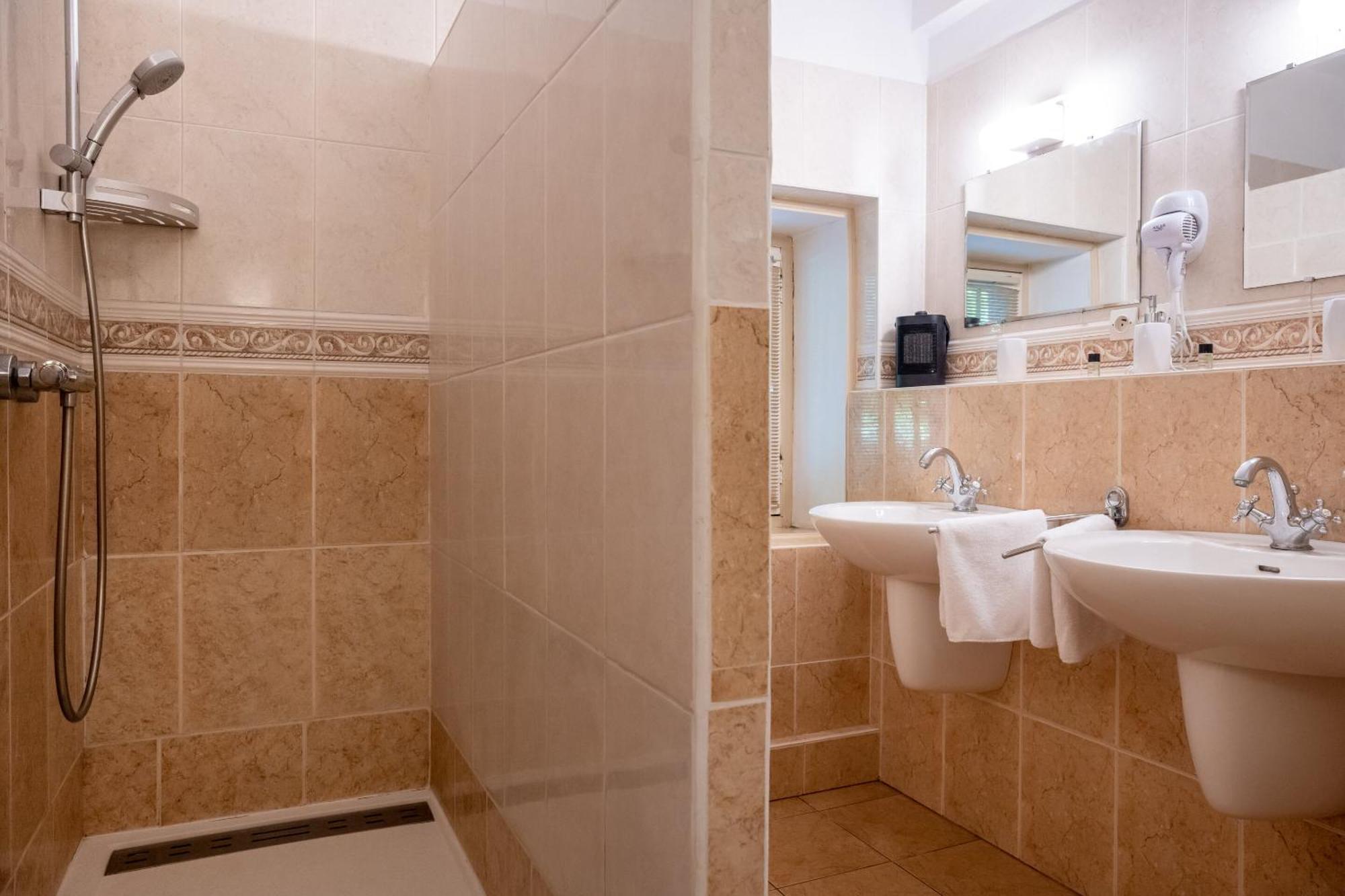 Bed and Breakfast La Dominotte Demigny Номер фото